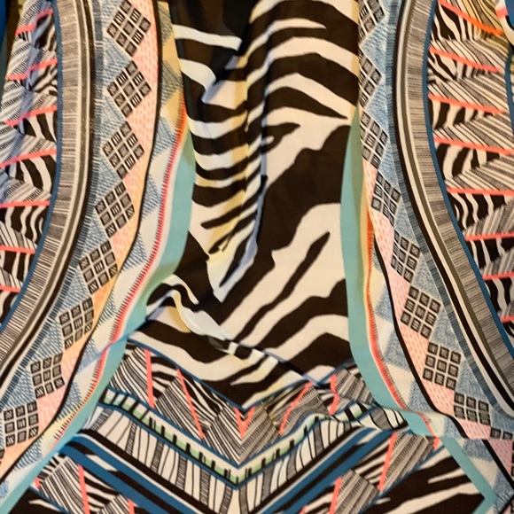 Express Aztec Zebra Pattern Print Seethrough Cover - Picture 3 of 3
